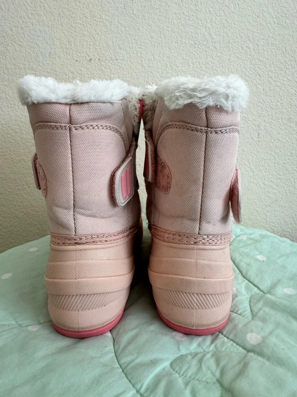 Cat & Jack Pink Rainbow Snow Boots for Kids size 10